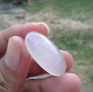 batu pandan putih kristal