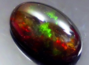 Batu Kalimaya Opal - Jenis batu yang tergolong paling banyak peminatnya di Indonesia